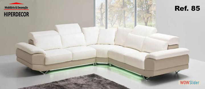 sofa canto com iluminação